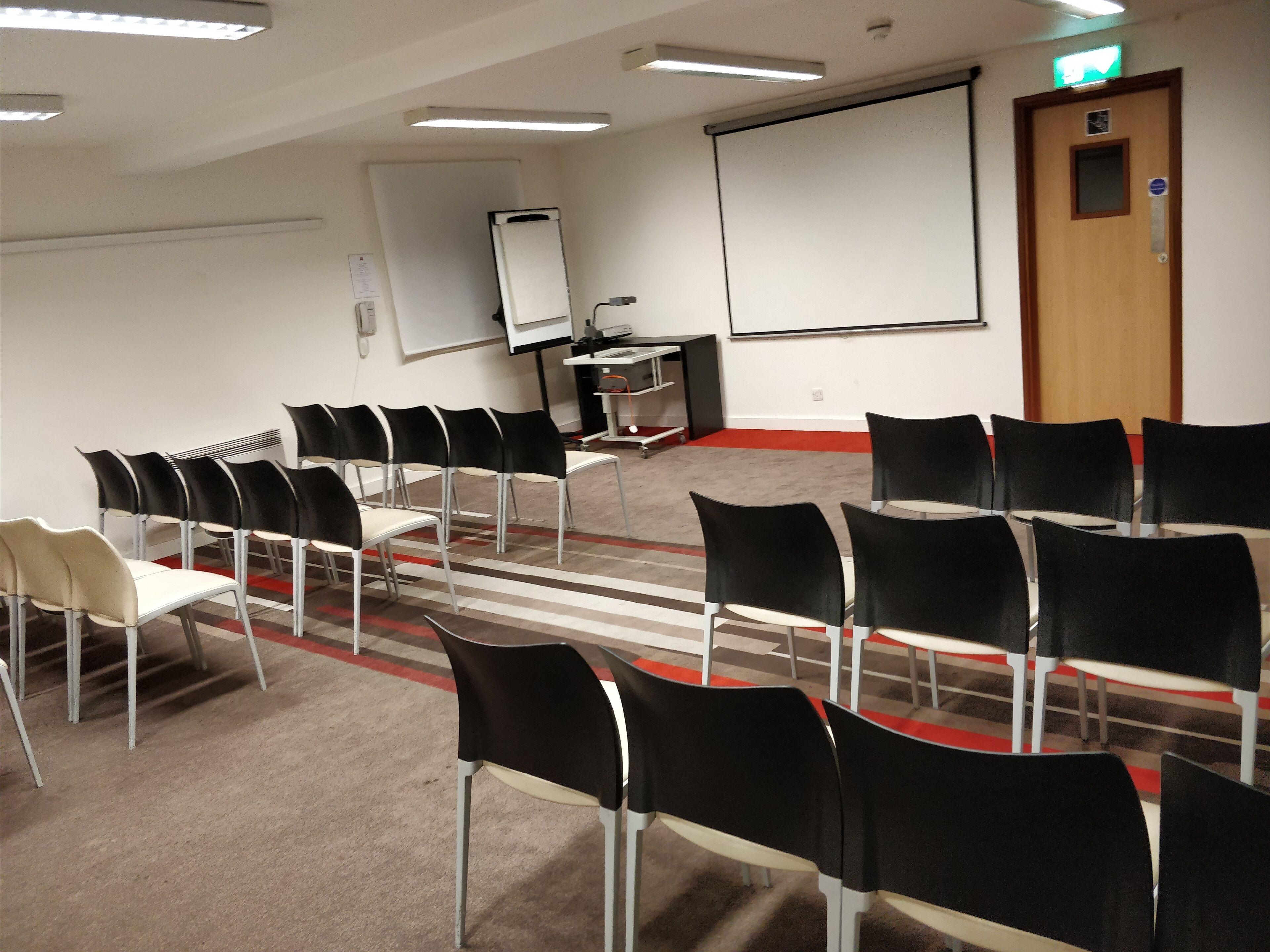 Ibis Hotel Dublin — Kuvat 1
